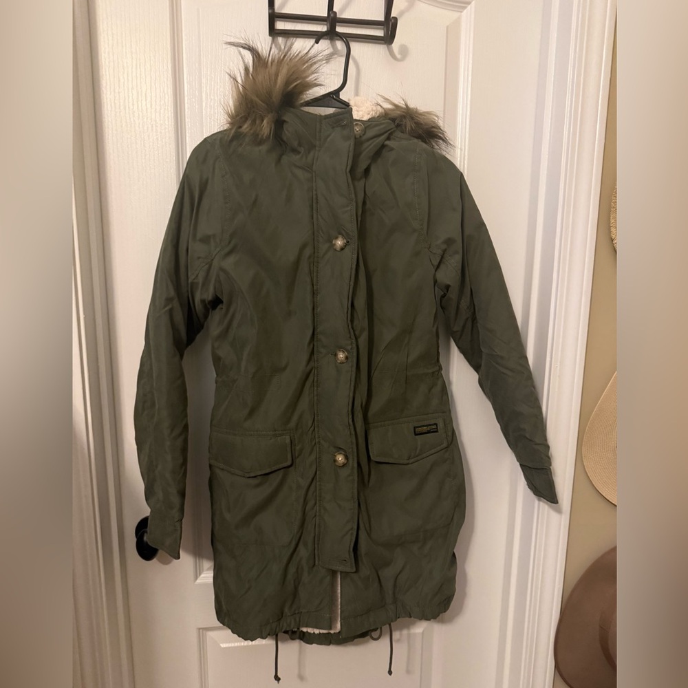 Abercrombies & Fitch Sherpa-Lined Military Parka - Women’s Small - NWT